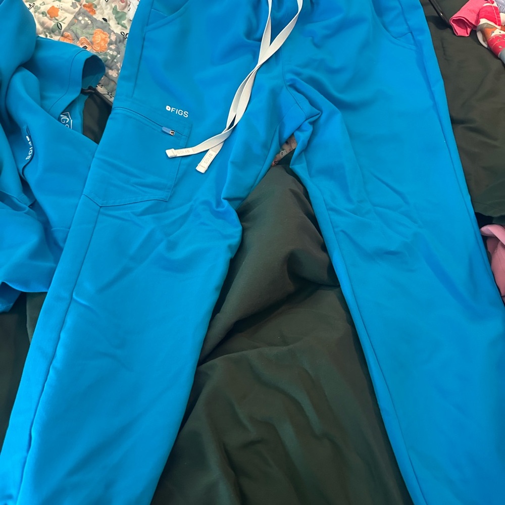 Electric blue figs joggers